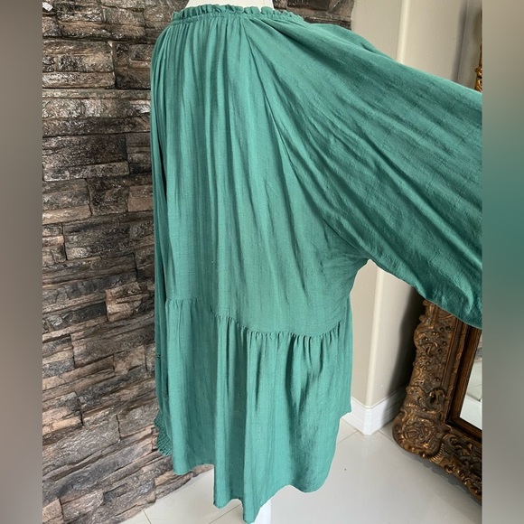 Knox Rose Green Buttoned Peplum Tunic - Picture 6 of 13